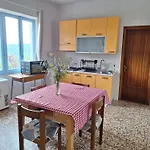 La Cuccia Del Sole Panoramische Met Zwembad Apartament *